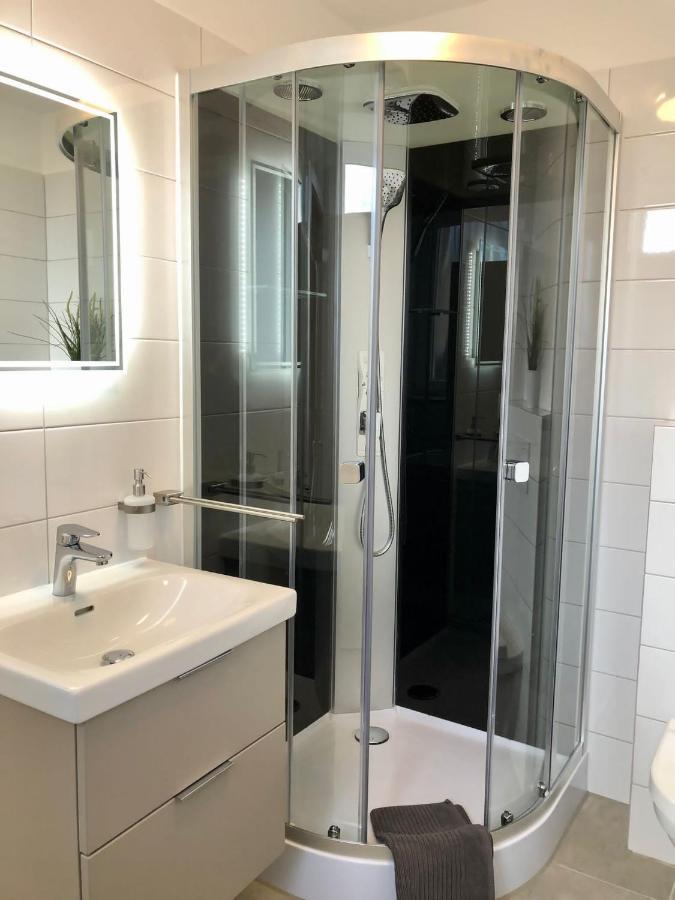 Erdgeschoss-Appartement Mit Seeterasse Ahrensbok ภายนอก รูปภาพ