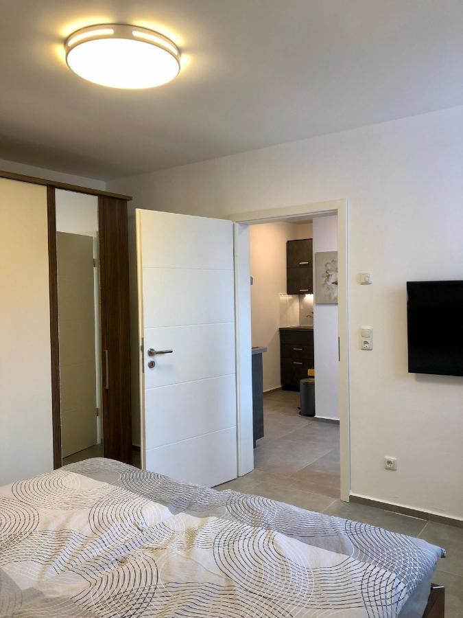 Erdgeschoss-Appartement Mit Seeterasse Ahrensbok ภายนอก รูปภาพ
