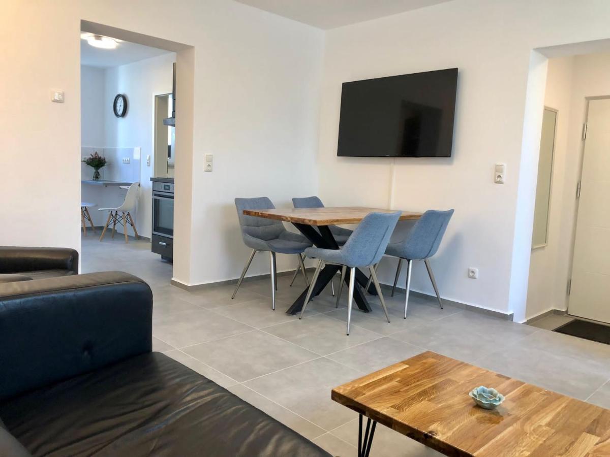 Erdgeschoss-Appartement Mit Seeterasse Ahrensbok ภายนอก รูปภาพ