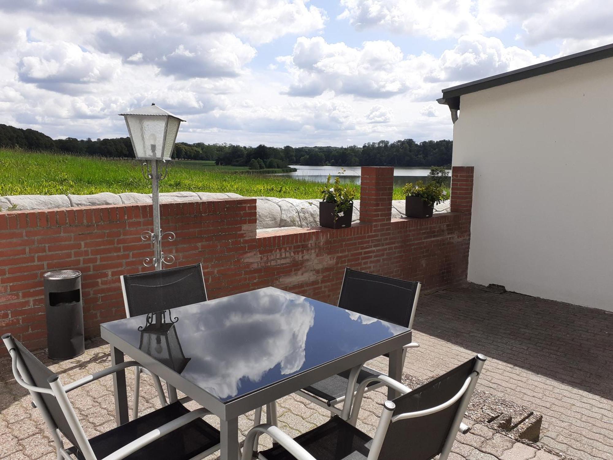 Erdgeschoss-Appartement Mit Seeterasse Ahrensbok ห้อง รูปภาพ